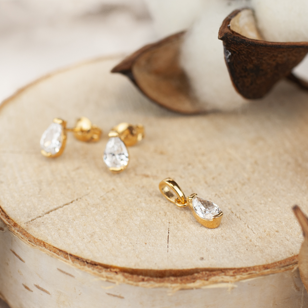 Komplet biżuterii z pozłacanego srebra 925 kolczyki i wisiorek łezki KPL0873